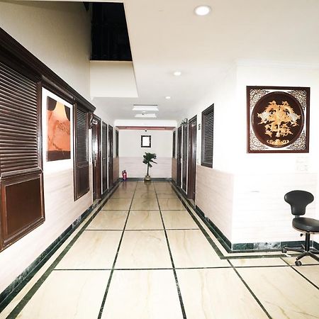 Stay Well Hotels & Homes Gurgaon Bagian luar foto