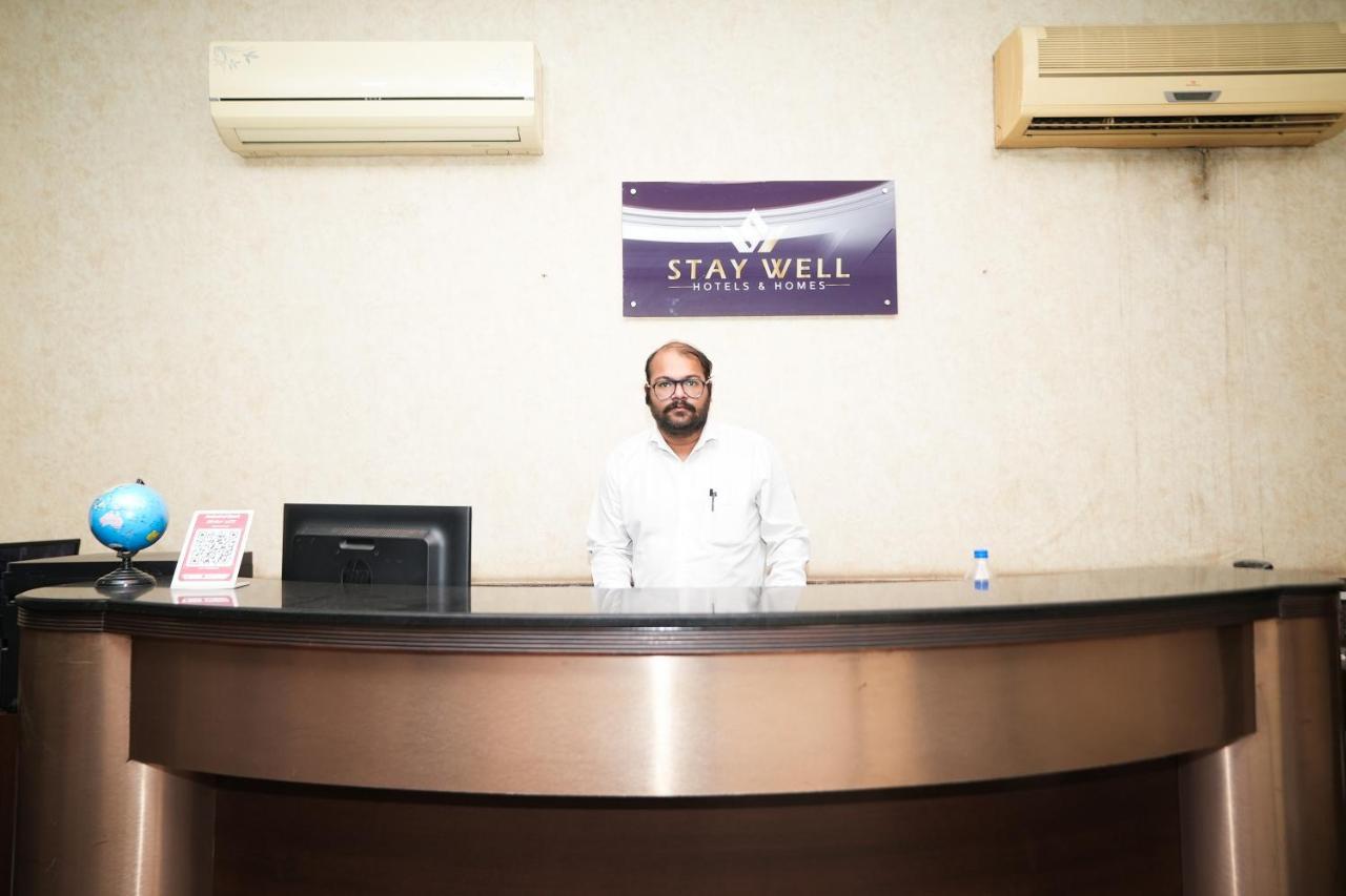 Stay Well Hotels & Homes Gurgaon Bagian luar foto
