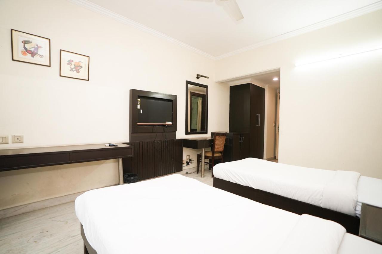 Stay Well Hotels & Homes Gurgaon Bagian luar foto